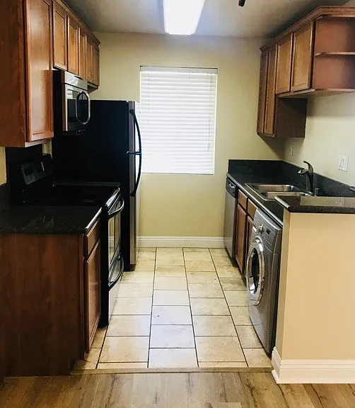 1475 Oakdale Ave — Photo 31