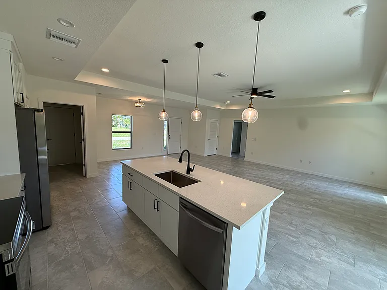2646 Sadnet Ln — Photo 8