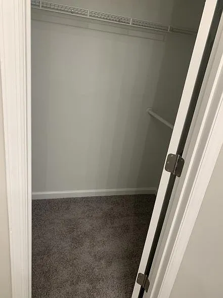 1 bed, $1,000 — Photo 4