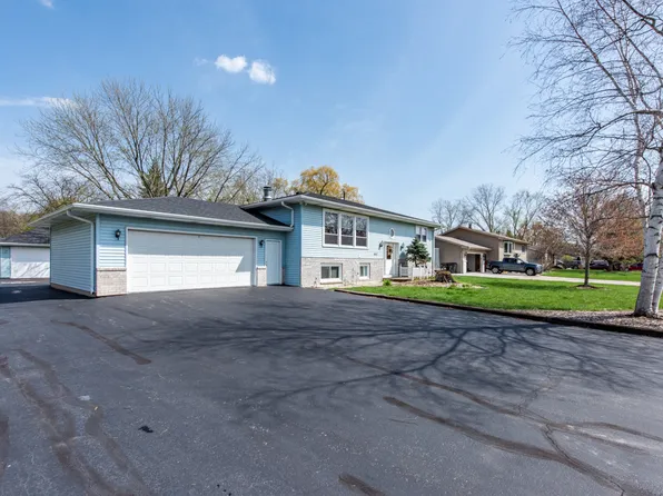 1172 N School St, Silver Lake, WI 53170