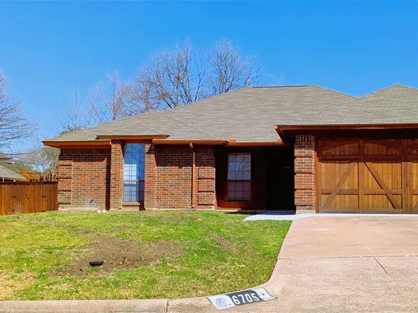 6705 Inwood Dr, North Richland Hills, TX 76182