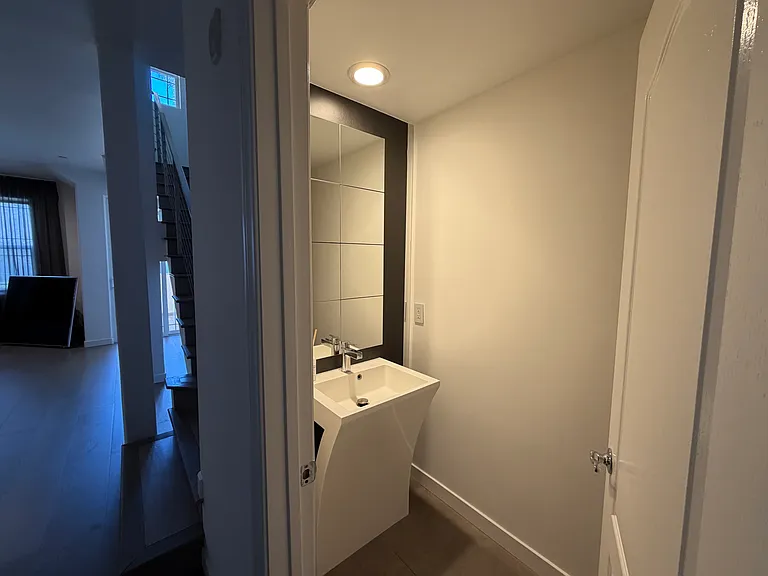 574 E Palm Ave #105 — Photo 8