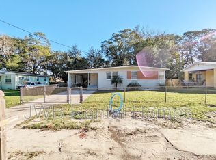 6953 Restlawn Dr, Jacksonville, FL 32208