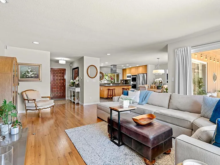 510 Northgate Dr — Photo 14