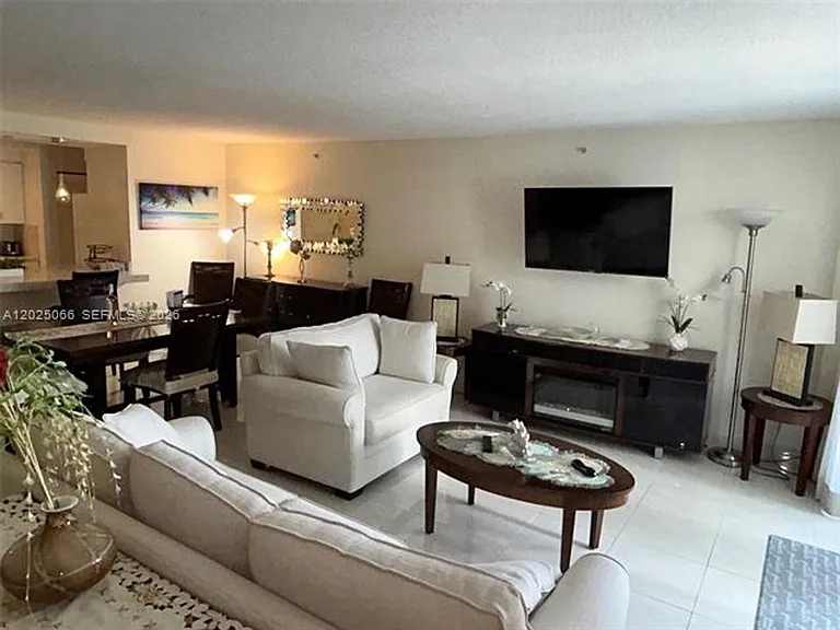 6917 Collins Ave #807 — Photo 10