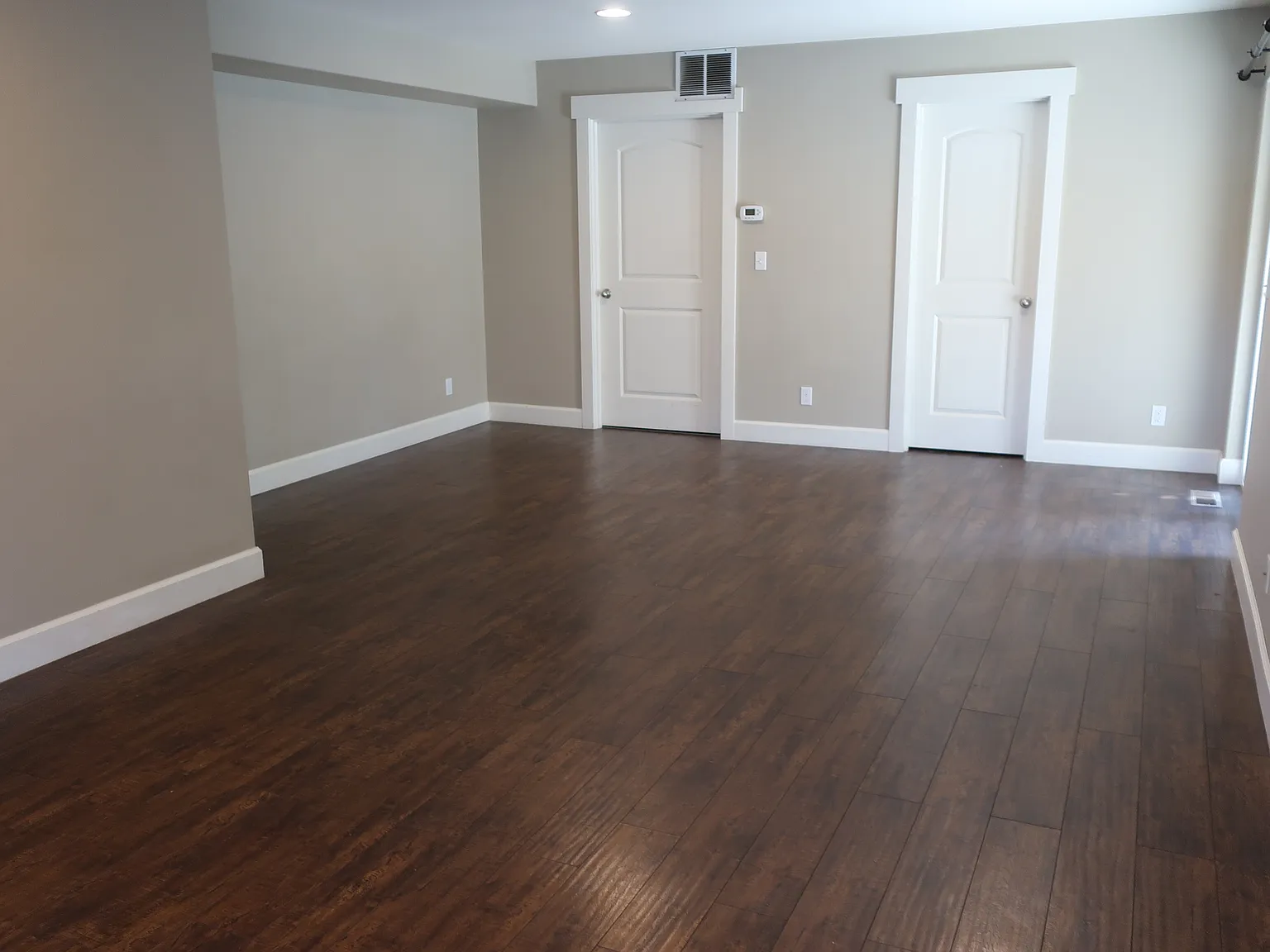 3 bed, 2.5 bath, 1618 sqft, $2,600 — Photo 3