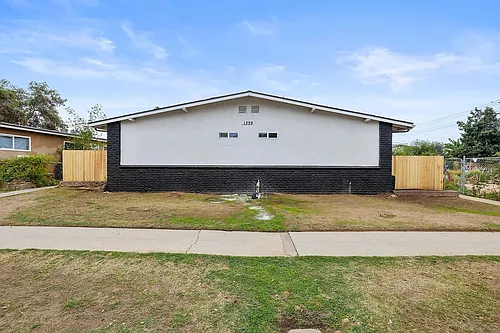 1329 E San Ramon Ave Photo 1
