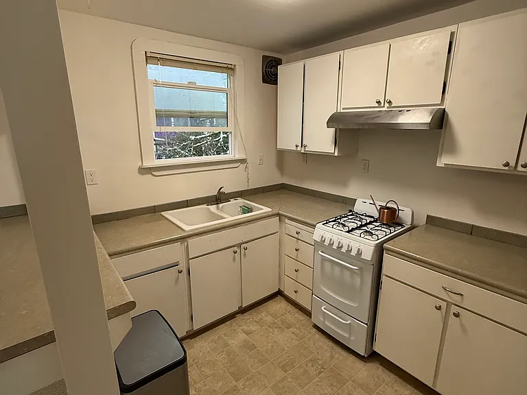 2315 E Ward St #C — Photo 3