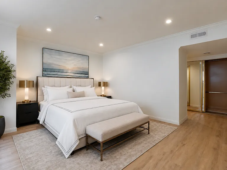 Master bedroom
Virtual staged