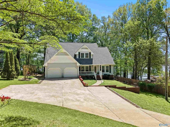 17515 Richter Rd, Rogersville, AL 35652