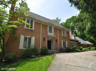 8625 Chateau Dr, Potomac, MD 20854