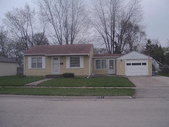 1st image of 321 W Renrose Ave
