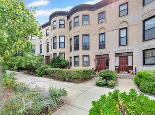 462 Park Dr, Boston, MA 02215