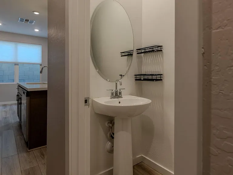 1111 W Diamondback Dr — Photo 30