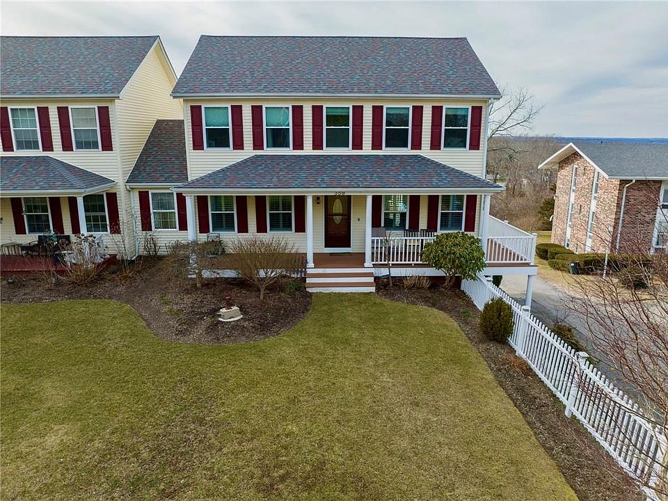 361 Main Rd Tiverton, RI, 02878 Apartments for Rent Zillow