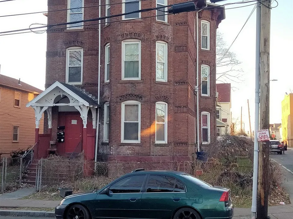 31 East St
