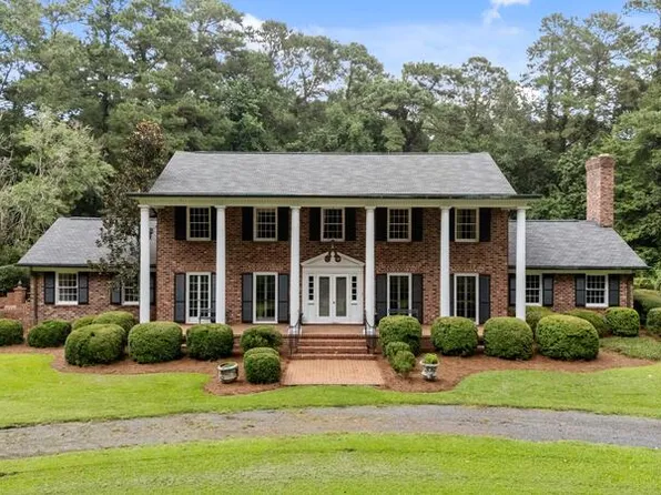 221 Magnolia Ln, Chadbourn, NC 28431