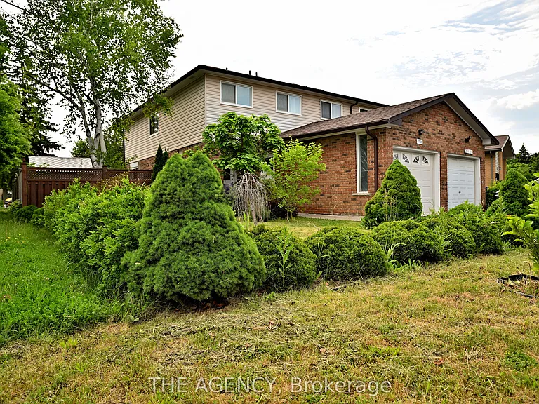2720 Windjammer Rd — Photo 1