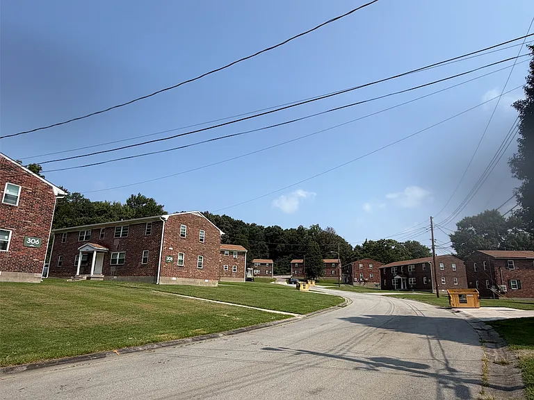 Meadowood Apartments — Photo 3