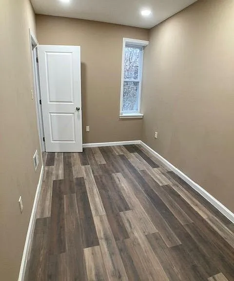758 N Dekalb St — Photo 34