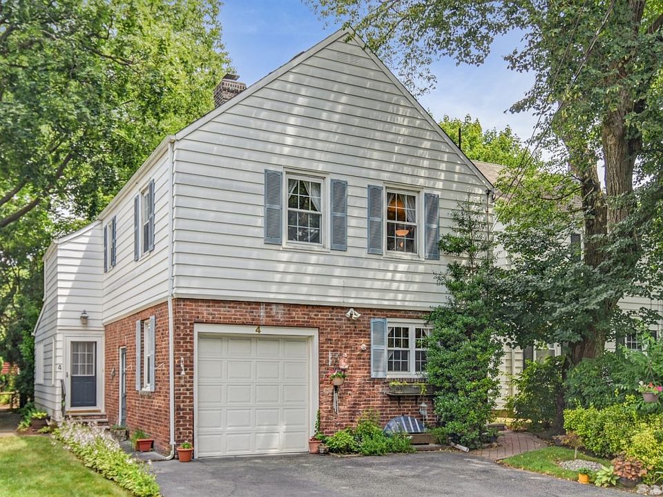 1st image of 4 Arlington Pl #1X