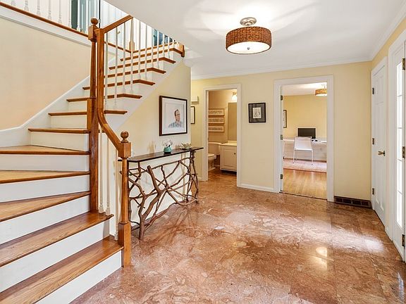 3rd image of 25 Brimstone Ln