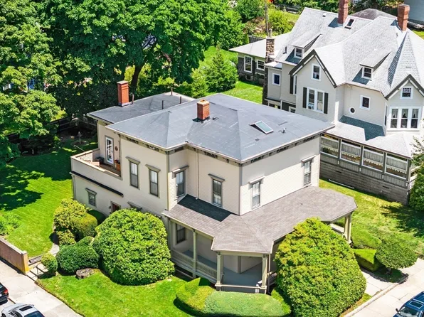 294 French St, Fall River, MA 02720