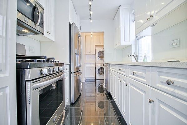 1st image of 420 E 79th St APT 2D