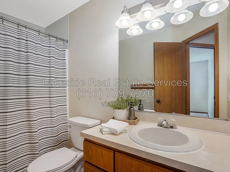 Hamilton Park Apartments — Photo 15