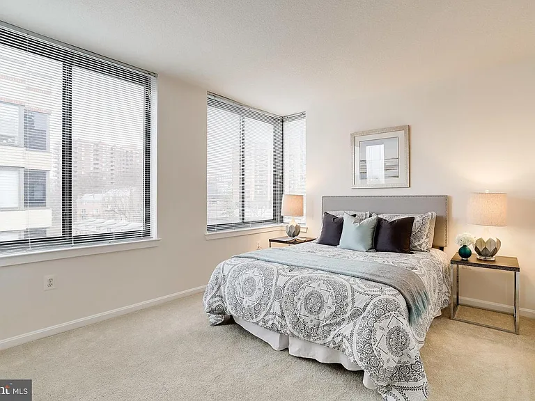 2220 Fairfax Dr #803 — Photo 34
