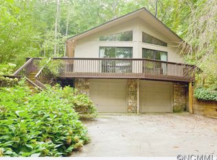 195 Ray Hill Rd, Horse Shoe, NC 28742