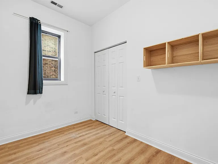 2610 W Iowa St #2F — Photo 11