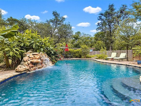 3rd image of 14227 Emerald Hill Dr