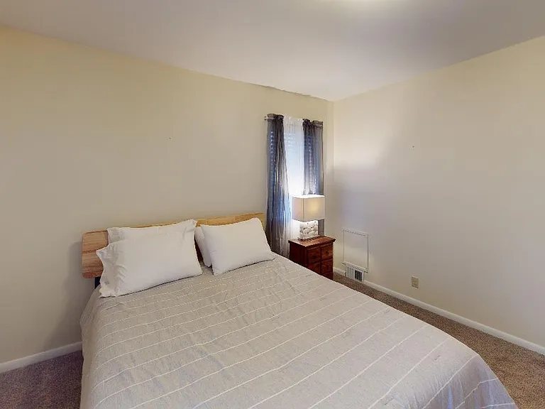 821 Flormann St — Photo 7