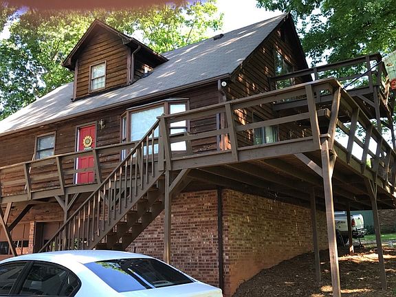 2nd image of 202 Red Oak Dr