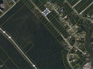 350 Bordeaux Ln, Southport, NC 28461