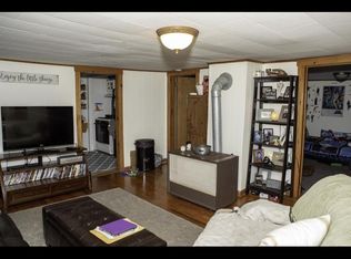 392 Hooper St APT 2, Tiverton, RI 02878