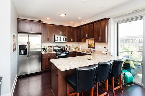 1342 W Randolph St #6A Photo 1