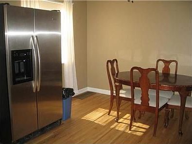 4th image of 1860 Northwest Blvd APT E