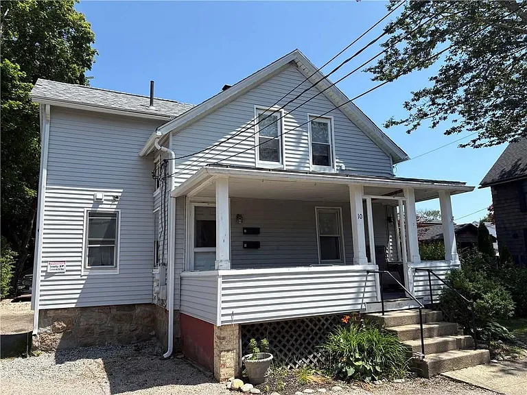 10 Robinson St #A — Photo 11