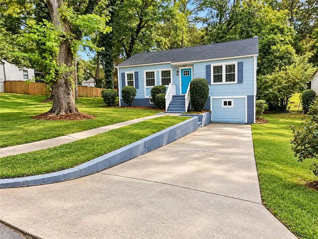 3 bed, 1.0 bath, 1134 sqft, $1,750 — Photo 2