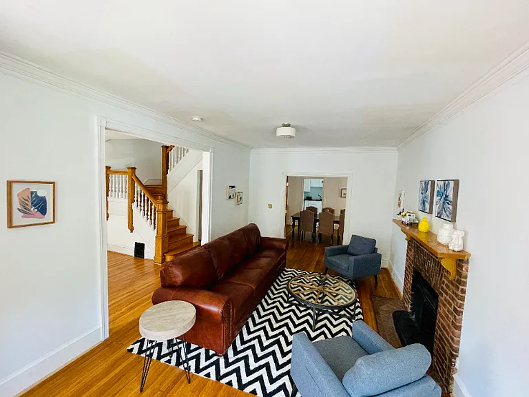 1519 W 14th St — Photo 3