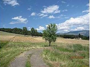 2030 Zemke Rd, Talent, OR 97540