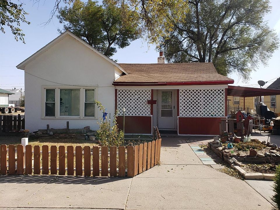 1st image of 104 N 4th St