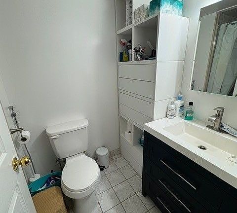5th image of 800 Sheppard Ave W #209