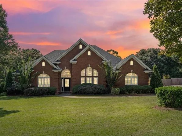 2551 Greenbriar Ct, Semmes, AL 36575