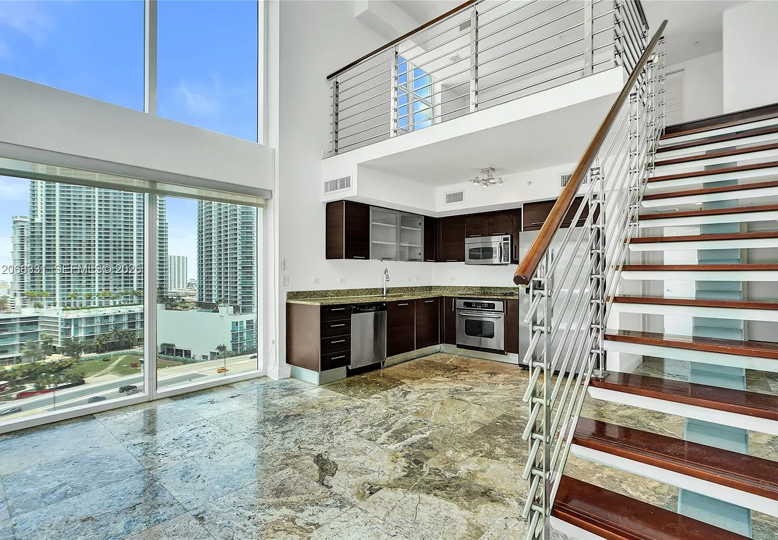 Brickell On The River S T — Photo 1