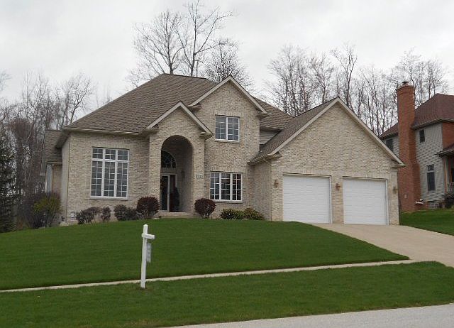 1st image of 5944 Shady Hollow Dr