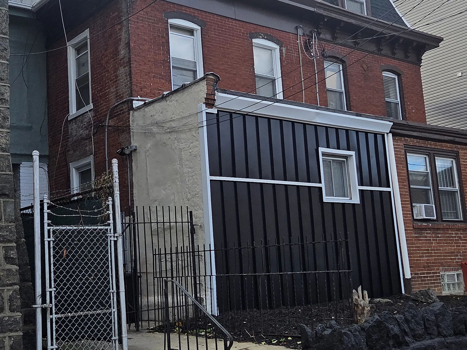 2 bed, 800 sqft, $1,095 — Photo 1