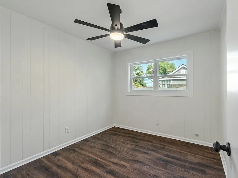 Upstairs Bedroom 2